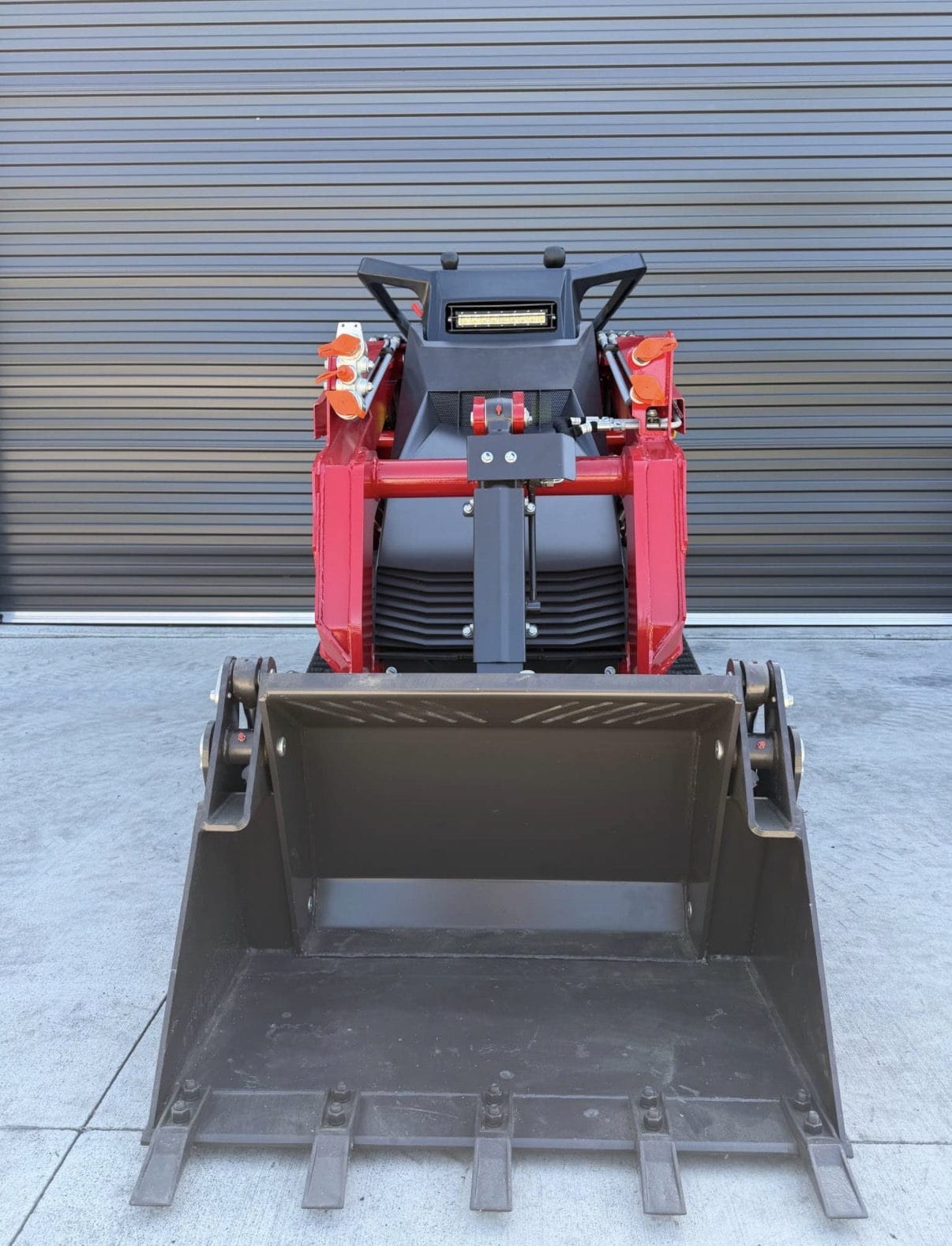 Rhinoceros KS1000L mini loader (tracked) wet hire with operator, Wolf Mini Loaders